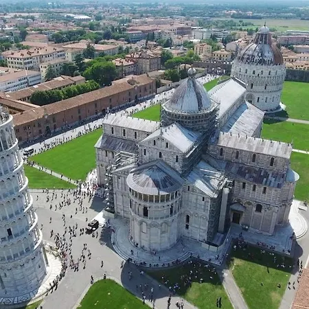 La Finestra Su Lucca